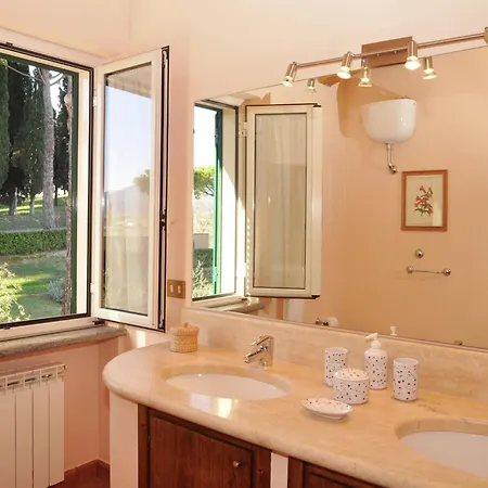 فندق Attractive And Spacious With Pool